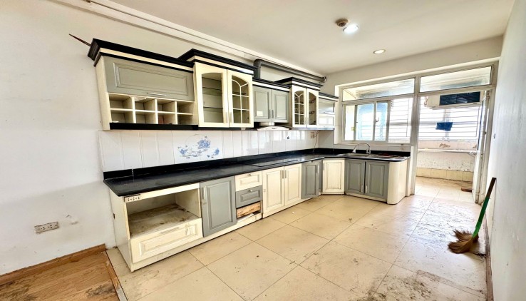 Bán căn hộ chung cư Phố Minh Khai, 99m2, 3 ngủ, 2 vệ sinh, 5.5 Tỷ